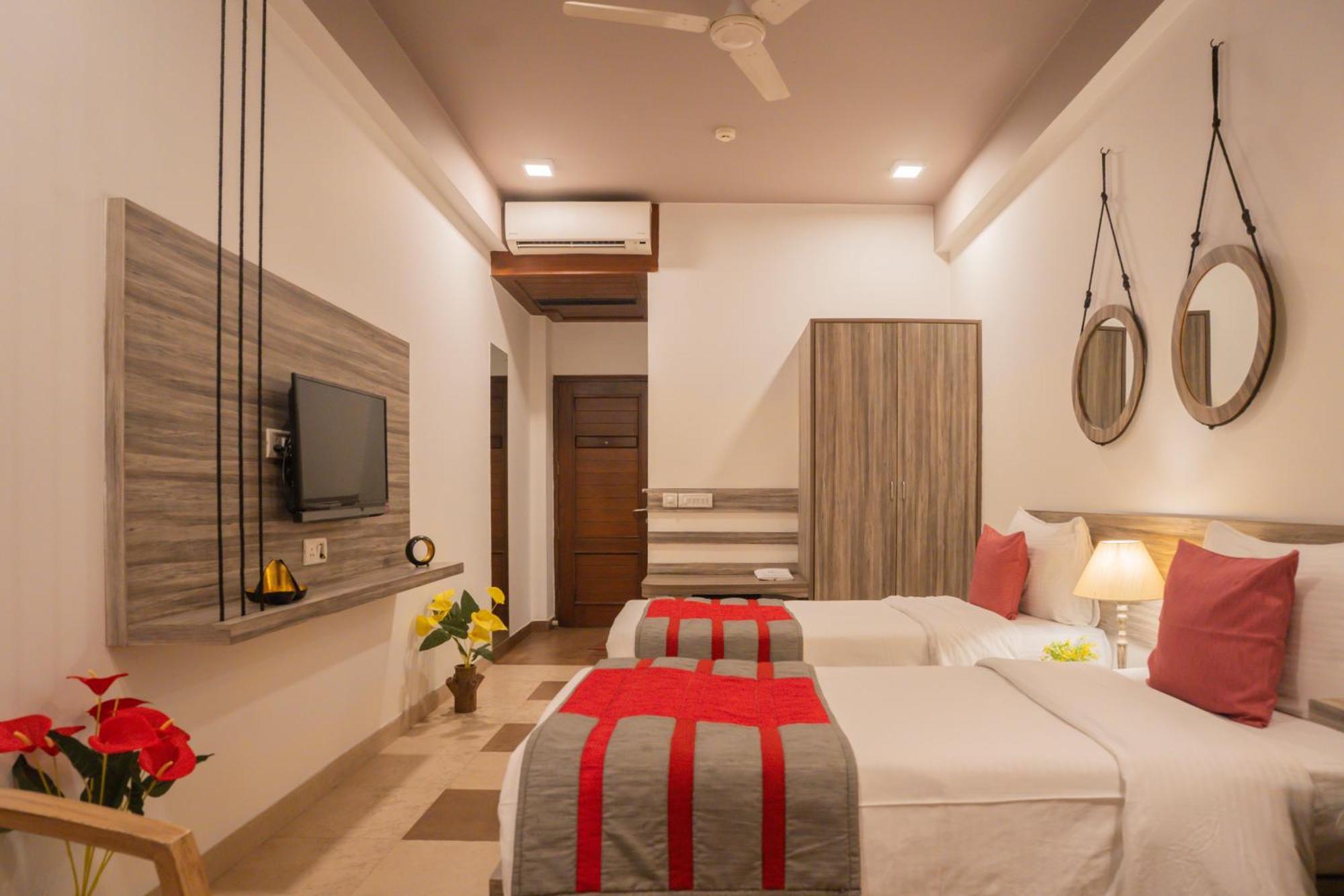 Ahuja Residency Parklane Hotell Gurgaon Exteriör bild
